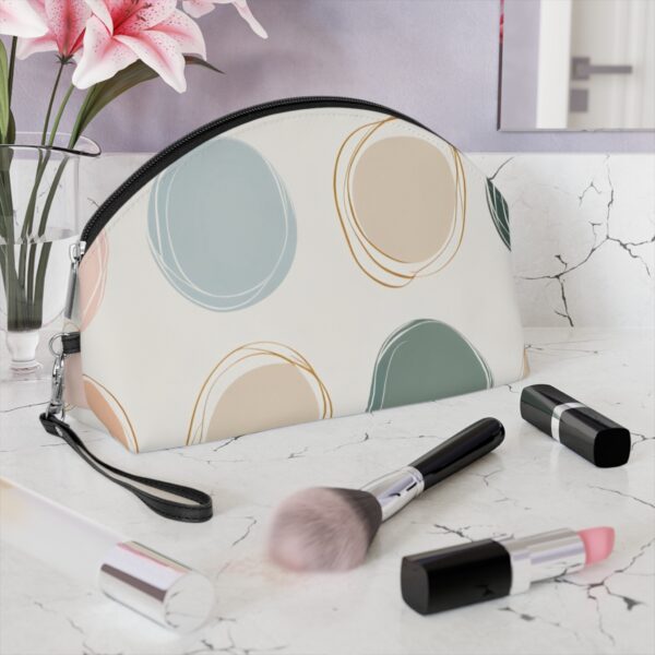 Chic Abstract Makeup Bag | Stylish Toiletry Organizer for Beauty Enthusiasts